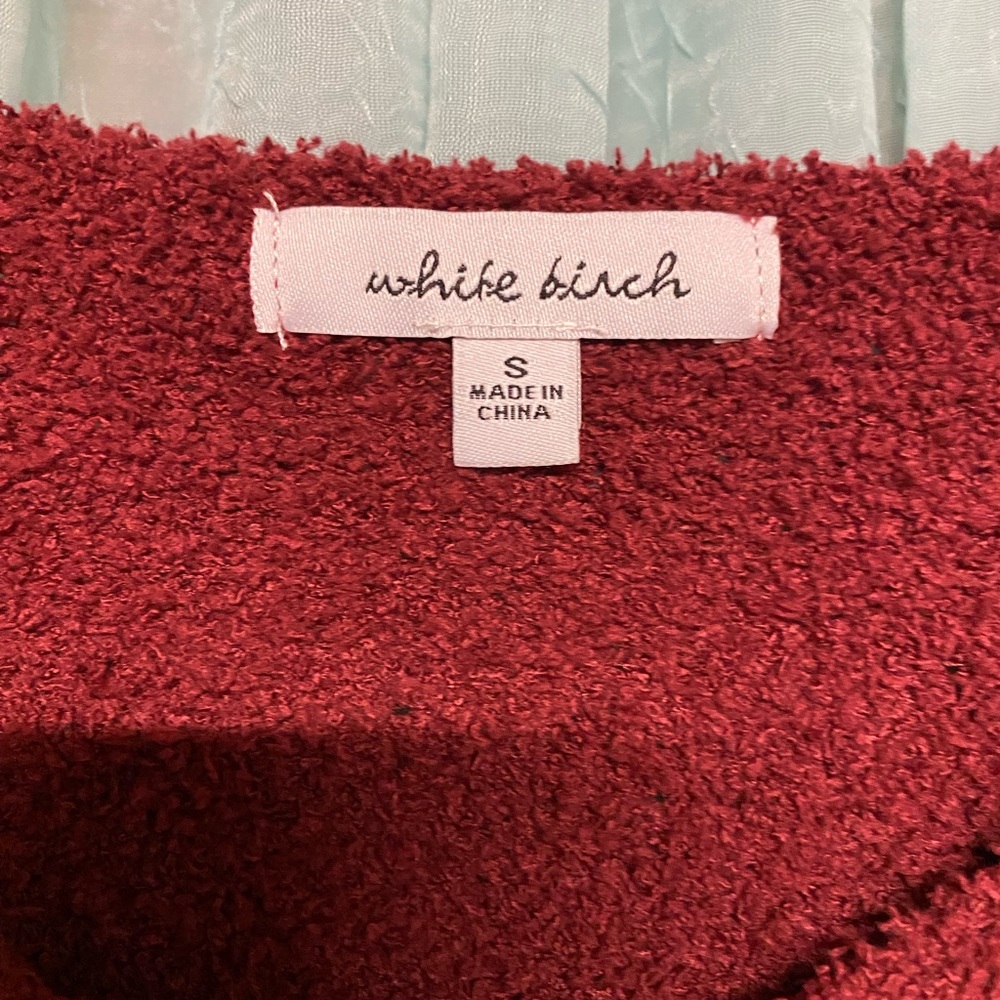 White Birch maroon sweater- small - Picture 2 of 3